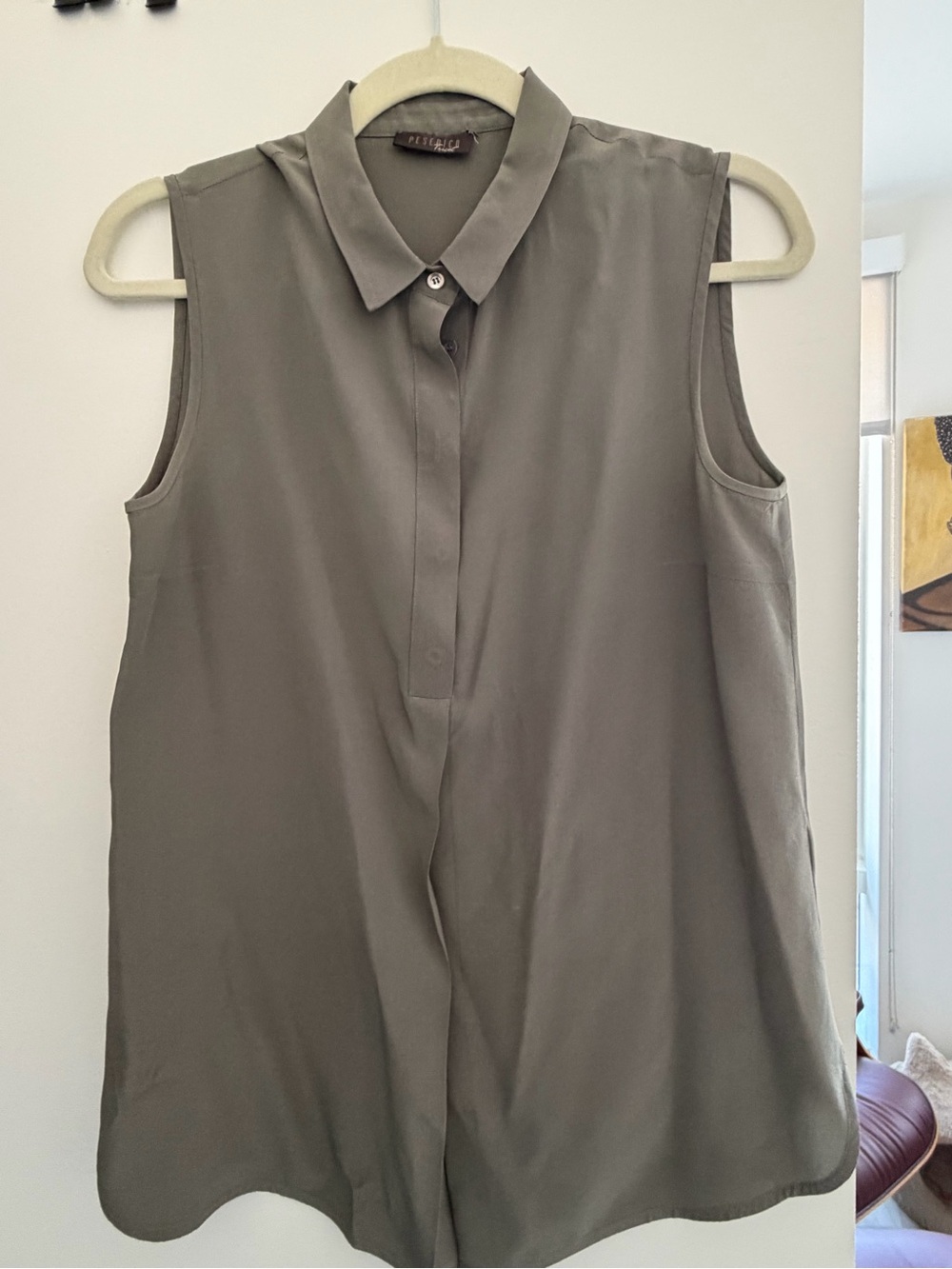 Sleeveless Grey Silk Collared Blouse in Olive - Unbranded